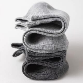 KOJI ถุงเท้าข้อสั้นแบบเรียบ รุ่นSC04 ขนาด5x17x0.4ซม.คละสี