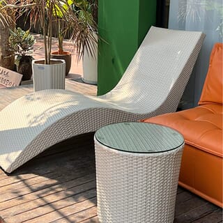 SUMMER SET โต๊ะริมสระหวายเทียม รุ่น สมุย ขนาด 45x45x40ซม. สีขาว