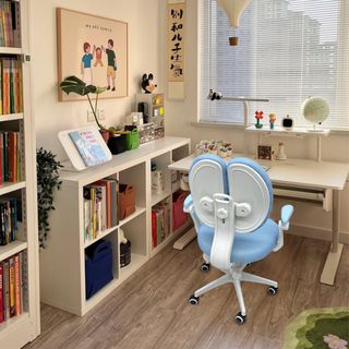 SMITH เก้าอี้สำนักงานเด็ก รุ่น BLOSSOM ขนาด 42x58x90-100 ซม สีฟ้า