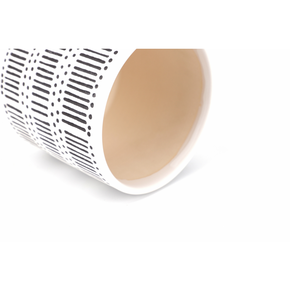 Tree O กระถางเซรามิก รุ่น 4ZR-007 สีดำ