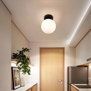 EILON โคมติดผนังทรงกลม ขั้ว E14 รุ่น GDD-8767 ฐานสีดำ โคมสีขาวขุ่น