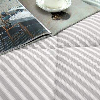 TRUFFLE ชุดเครื่องนอนพร้อมผ้านวม 6 ชิ้น รุ่น Yume-01 ขนาด 6ฟุต สีเทา