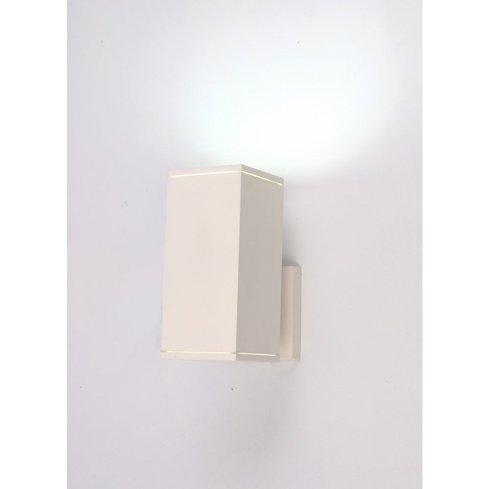 EILON โคมไฟติดผนังโมเดิร์น ทรงกระบอกสี่เหลี่ยม E27 ขนาด 9x9x20cm IP65 รุ่น MVW026-S(W) สีขาว