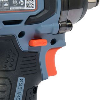 SENIX บล๊อคกระแทกไร้สายBrushless 17มม. 20V(Max) รุ่นPDWX2-M2-EU สีน้ำเงินดำ (พร้อมแบตเตอรี่ 4.0Ah 2ก้อน และแท่นชาร์ต1อัน)