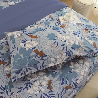 TRUFFLE ชุดเครื่องนอนพร้อมผ้านวม 4 ชิ้น รุ่น Riku-04 ขนาด 3.5ฟุต สีน้ำเงิน