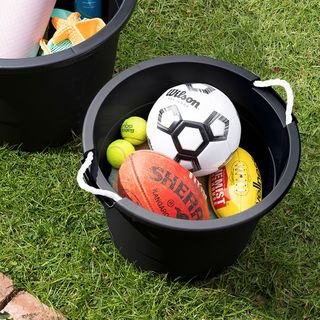 INABOX กะละมังกลมหูเชือก พลาสติก Forte N15750-65L ขนาด 61x39.5x59 cm. สีดำ