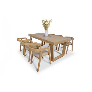 ชุดโต๊ะอาหารไม้สักแท้ รุ่นคางหมูเก้าอี้หลังโค้ง 6 ที่นั่ง ขนาด 200x90x80ซม. สีสักทอง สไตล์มินิมอล