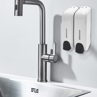 Primo ที่กดสบู่เหลว 2 ช่อง ความจุ 300x2 มล. รุ่น SD46 ขนาด  7x13x21.5ซม. สีขาว