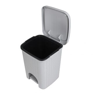KLEANZY ถังขยะเหยียบเหลี่ยมลายสาน 6 ลิตร ขนาด 20.5x20.5x28 ซม. รุ่น TG54602 สีเทา