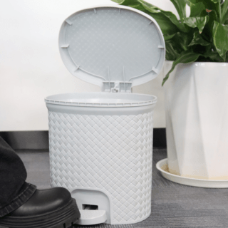 ICLEAN ถังขยะเหยียบทรงกลมลายสาน 6.5 ลิตร รุ่น TG51839G ขนาด 24.5x23.5x26.5 ซม. สีเทา