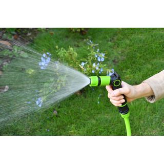 Tree O Plus ปืนฉีดน้ำแบบควบคุมด้วยนิ้วหัวแม่มือปรับ2รูปแบบ รุ่นGLB-623030-0 สีเขียวดำ