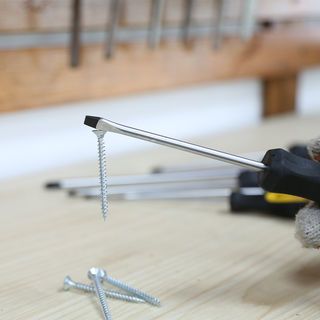 HUMMER ไขควงปากแบน ด้ามยาง รุ่น SL3x125mm