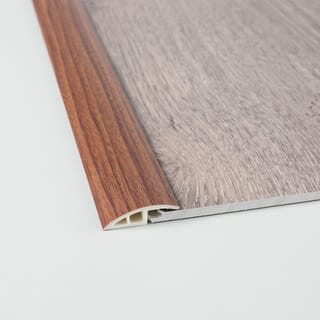 MAC ตัวจบเก็บขอบT1 ขนาด28x5.5มม. ความยาว 2 เมตร WD2 สีวอลนัท F81N