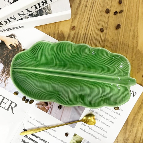 ADAMAS จานเซรามิค 10.5 นิ้ว BANANA สีเขียว