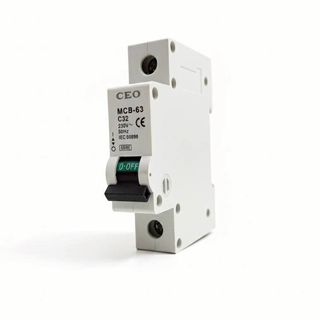 CEO ลูกเซอร์กิต 32A รุ่น MCB-1P32A สีขาว