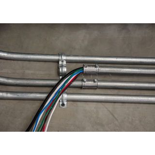 V.E.G. ท่อเหล็กร้อยสายไฟ EMT ขนาด 1/2  