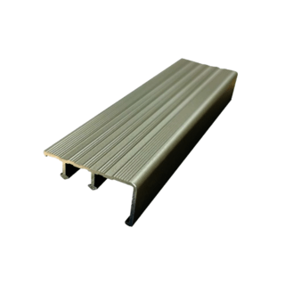 MAC จมูกบันได อลูมิเนียม หน้ากว้าง 45 มม. ยาว 2 เมตร รุ่น TP-45-TA สีชาเข้ม 