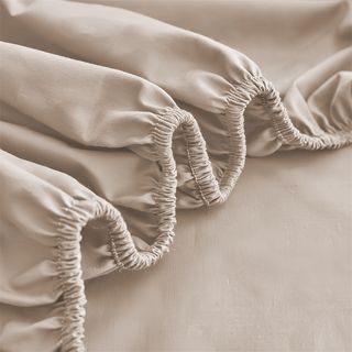 Truffle ผ้าปูที่นอน 1 ชิ้น รุ่น Rina-01 ขนาด 6 ฟุต สีกากี