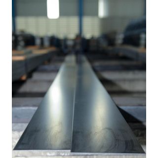 เหล็กแบนตัด  2 นิ้ว หนา 6 มม.  ฟ้า