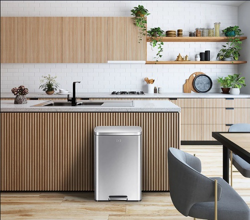 EKO ถังขยะสเตนเลสเหยียบเหลี่ยม 30 ลิตร รุ่น MADISON EK9361MMT-30 ขนาด 33.30x30.20x65.50 ซม. สีเงิน