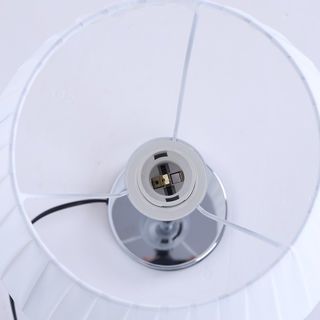 EILON โคมไฟตั้งโต๊ะ ขั้ว E27 ขนาด 25x25x 48cm รุ่น Y001 สีขาว-โครเมียม