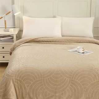 Truffle ผ้าห่ม รุ่น Yuna-01 ขนาด 150x200 ซม. สีเบจ