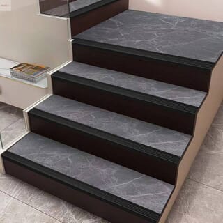 MAC จมูกบันได PVC หน้ากว้าง 38 มม. ยาว 2 เมตร รุ่นDF38-20B2 สีดำ