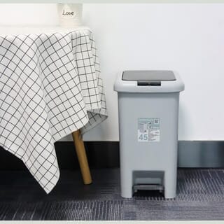 ICLEAN ถังขยะเหยียบเหลี่ยม Prensa 45 ลิตร รุ่น TG51792G ขนาด 33.2x44.5x56 ซม. สีเทา