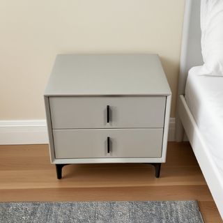 DELICATO ตู้ข้างเตียง รุ่น NOVA ขนาด 50x40x43 ซม. สีเทามิสต์เกรย์ 