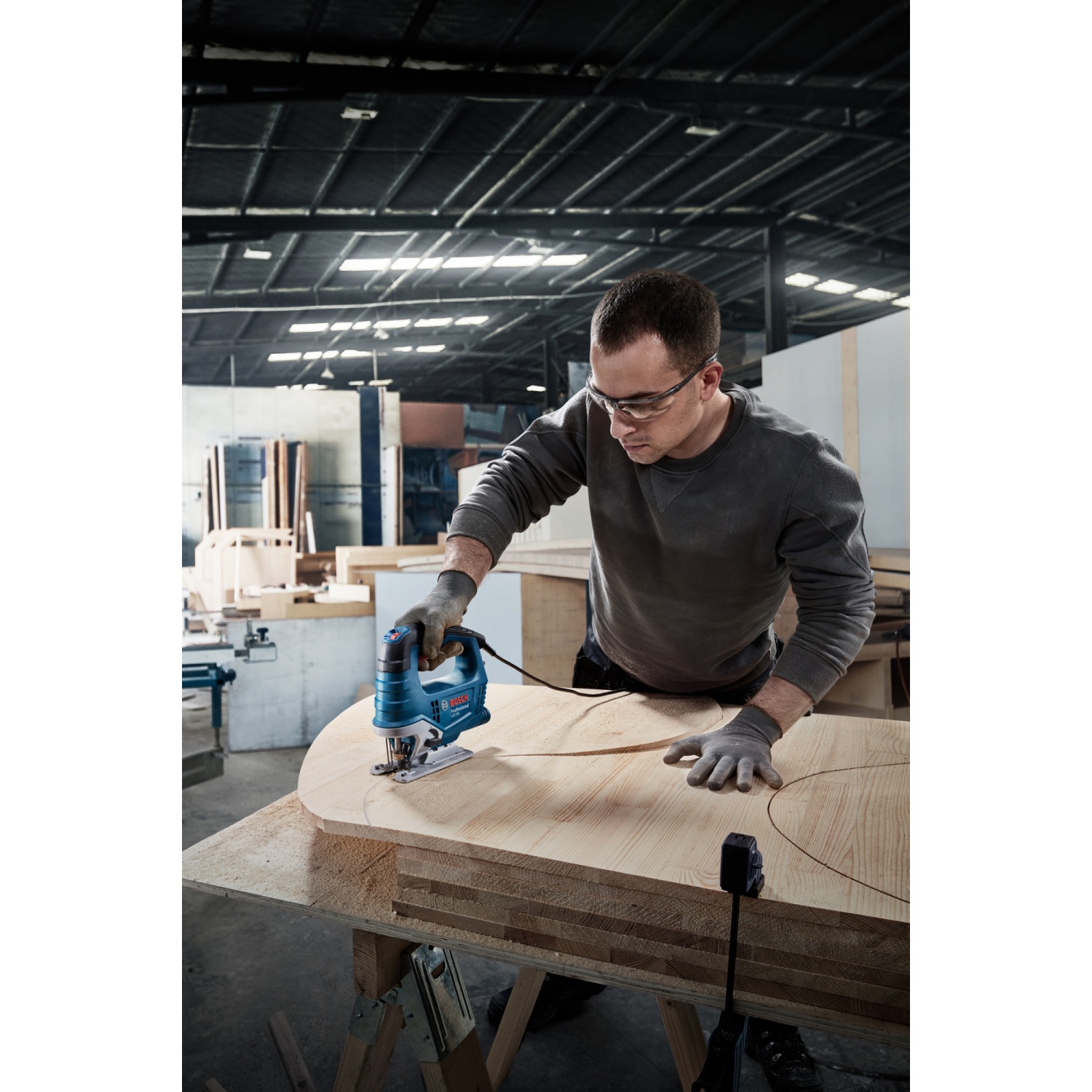 BOSCH เลื่อยจิ๊กซอว์ 520W รุ่น GST750