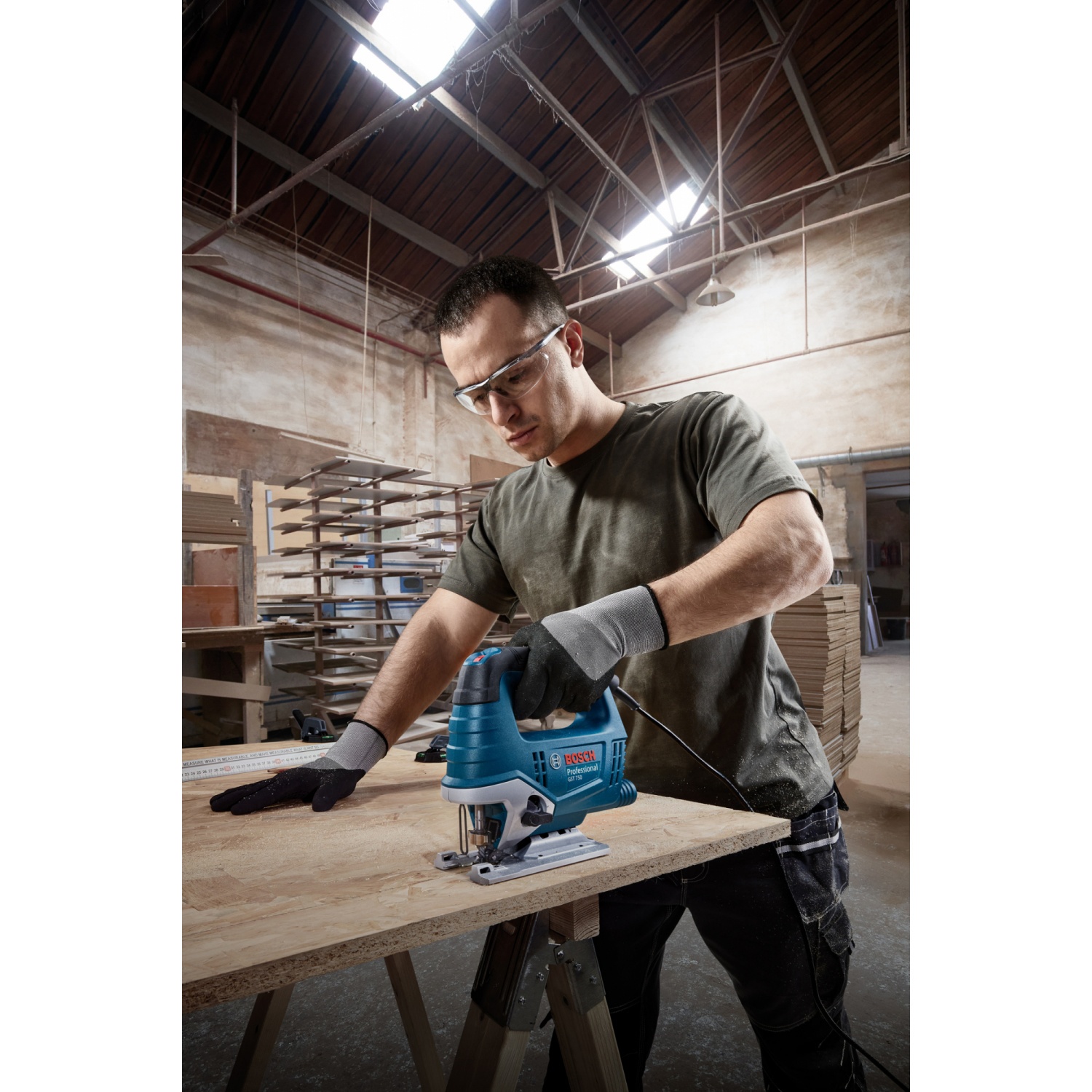 BOSCH เลื่อยจิ๊กซอว์ 520W รุ่น GST750