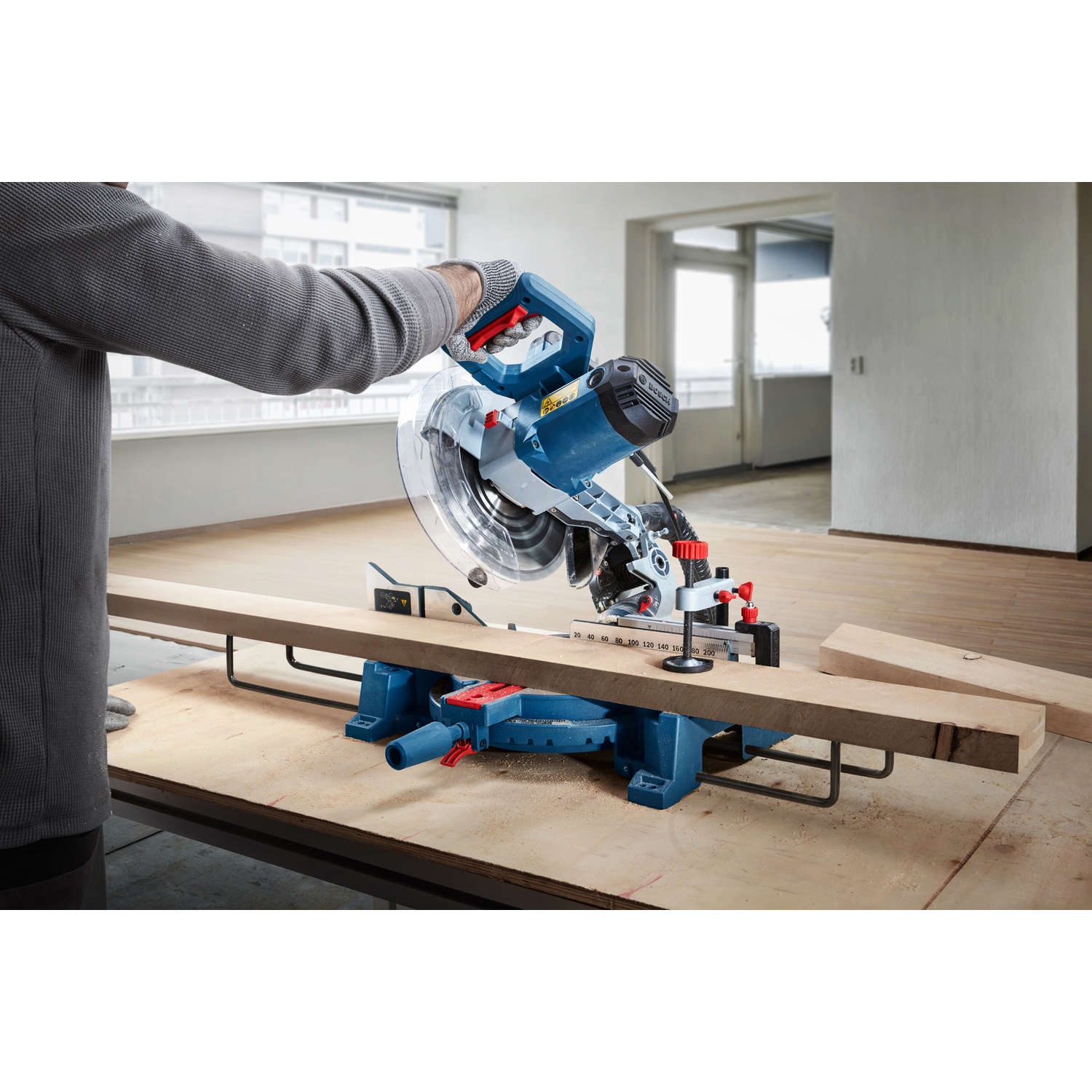 BOSCH แท่นตัดองศา 1750W รุ่น GCM 254