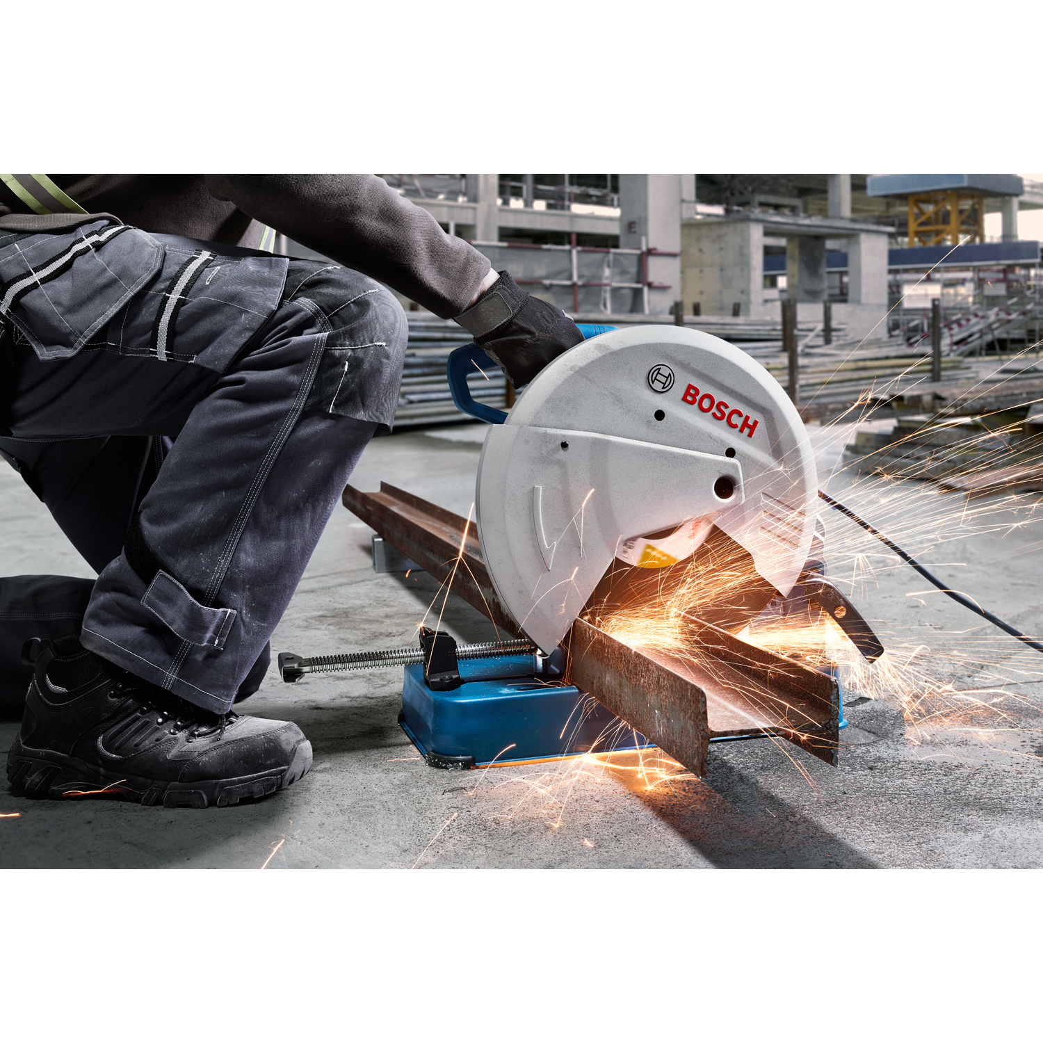 BOSCH แท่นตัดไฟเบอร์ 14นิ้ว 2300W รุ่น GCO230