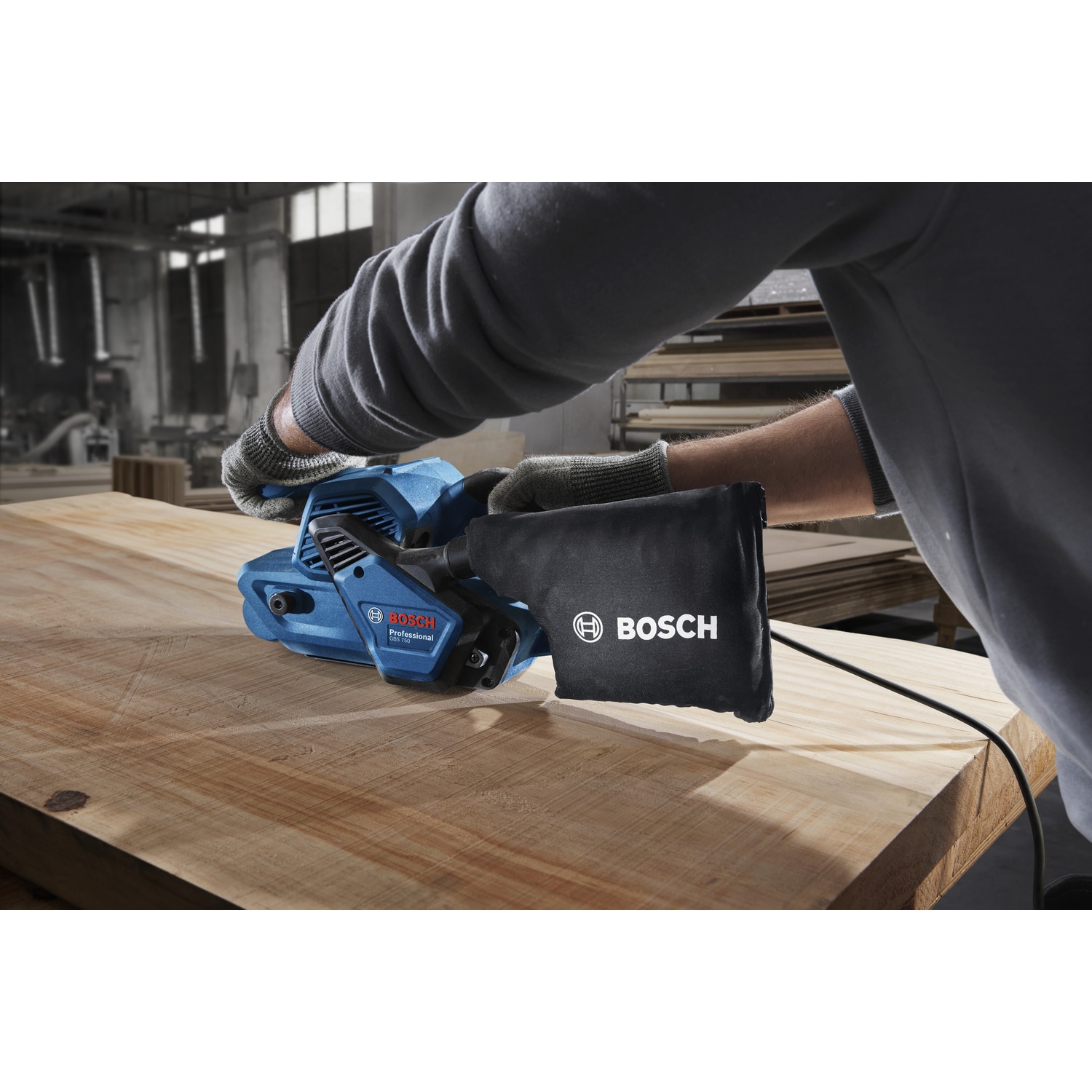 BOSCH เครื่องขัดกระดาษทรายสายพาน รุ่น GBS 750