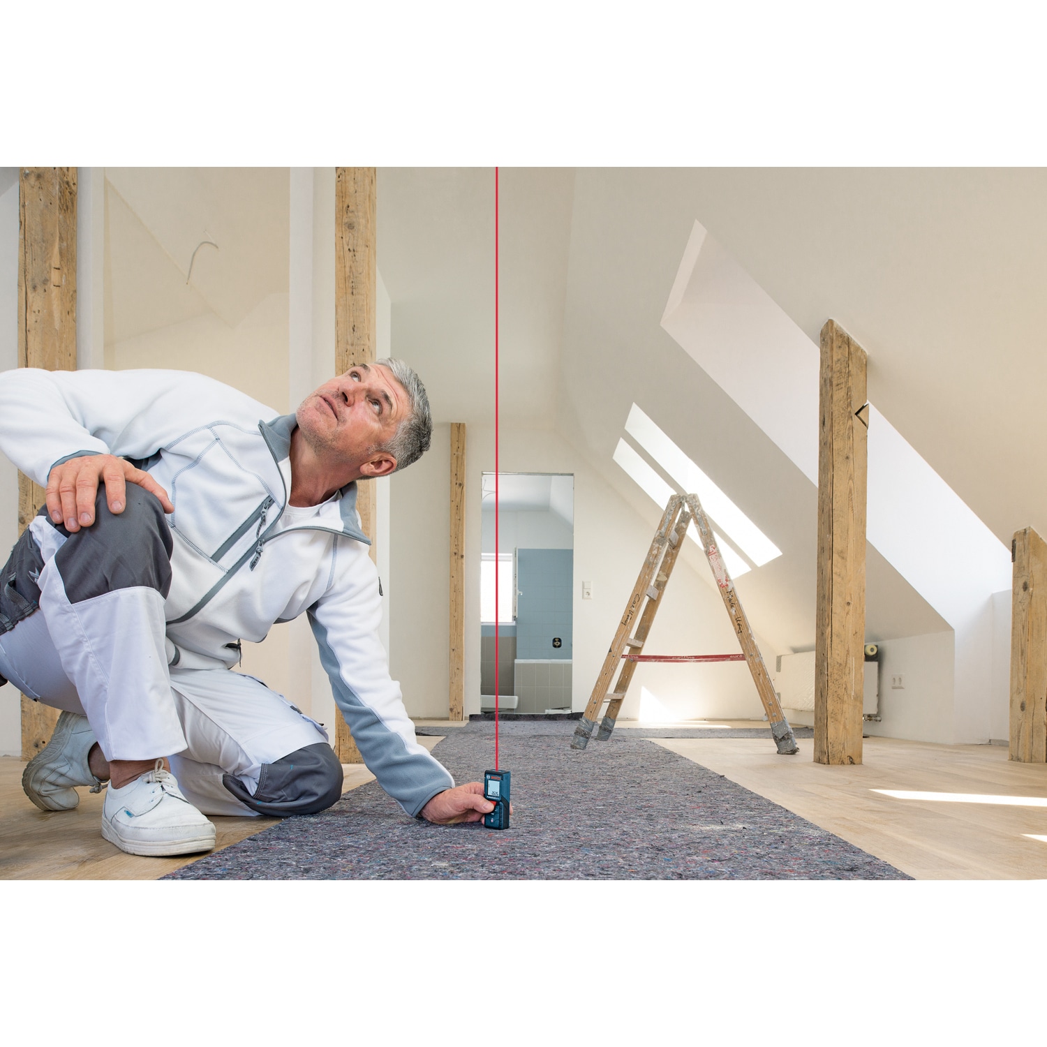 BOSCH เครื่องเลเซอร์วัดระยะ รุ่น GLM 40-12