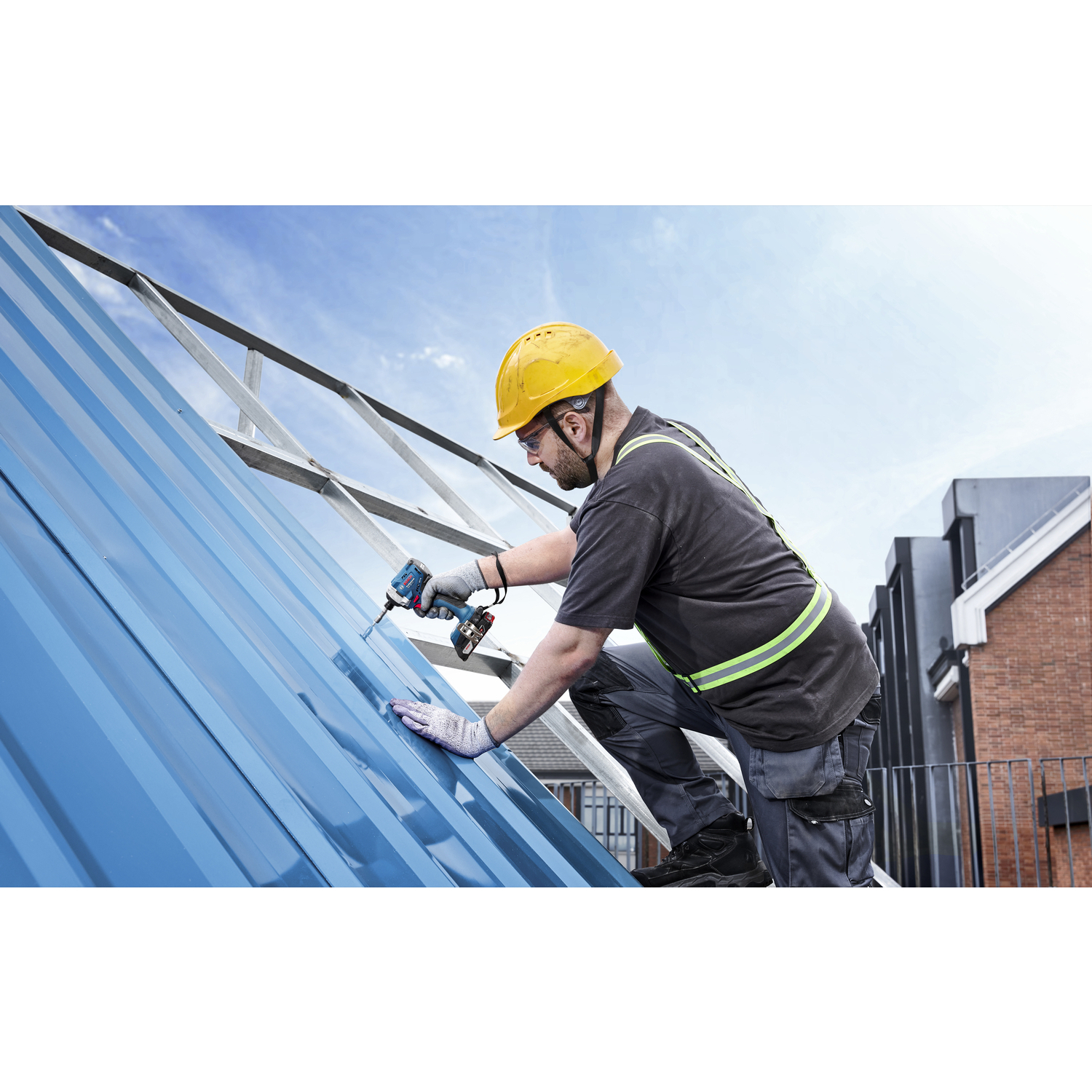 BOSCH ชุด Set สว่านกระแทกไร้สาย 18V GSB185-Li+ไขควงกระแทกไร้สาย 18V GDR18V-215 