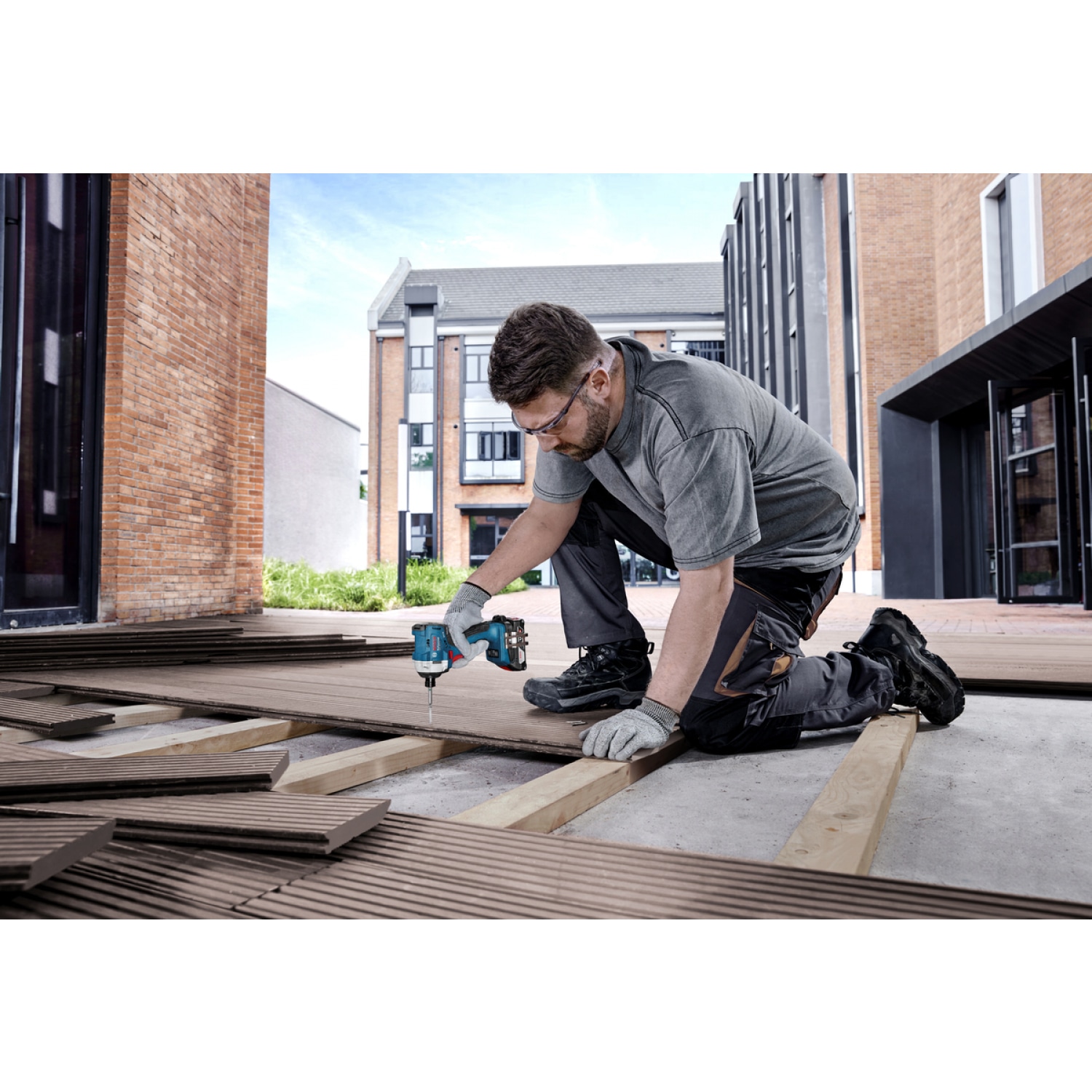 BOSCH ชุด Set สว่านกระแทกไร้สาย 18V GSB185-Li+ไขควงกระแทกไร้สาย 18V GDR18V-215 