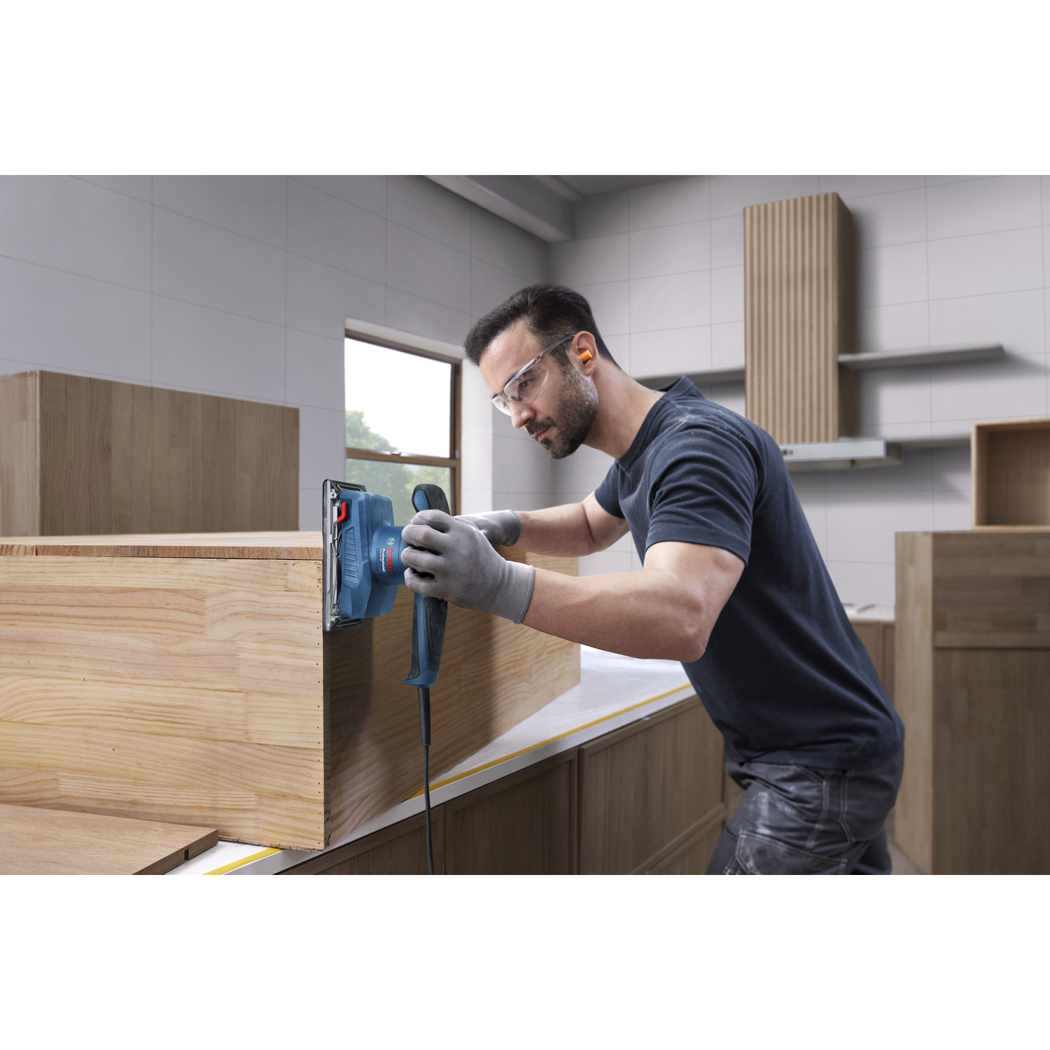 BOSCH เครื่องขัดกระดาษทราย ทรงเหลี่ยม รุ่น GSS 20-18 (New)