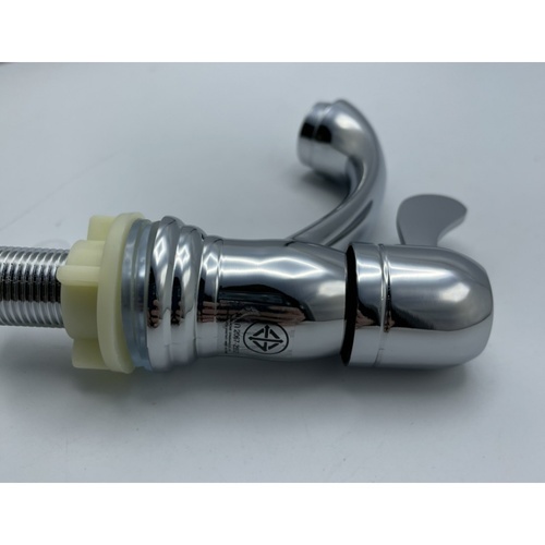 Iris ก๊อกอ่างล้างหน้าด้ามปัดทรงโค้ง ใบพาย รุ่น IR-51111