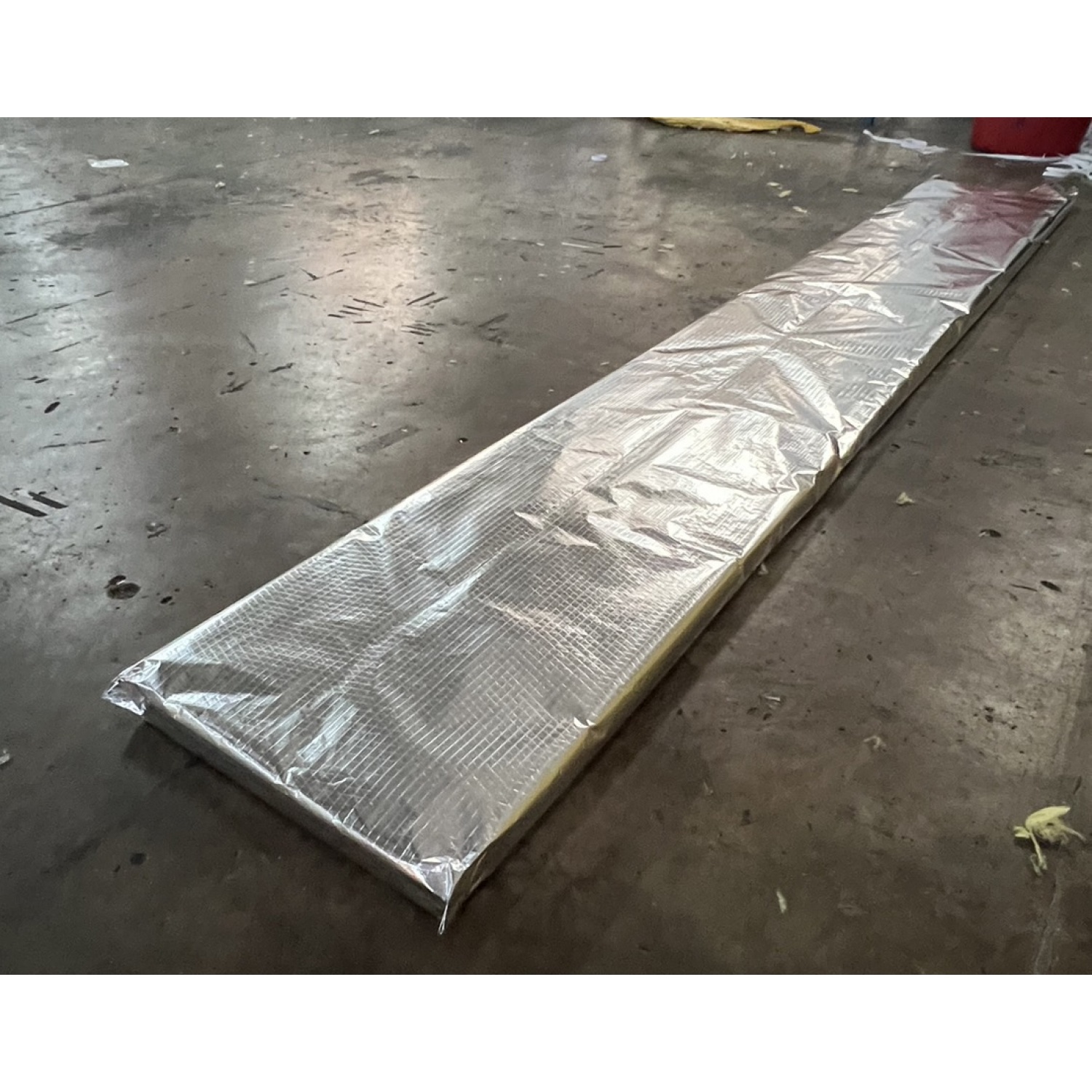 ไมโครไฟเบอร์ ฉนวนใยแก้วกันความร้อน No.5 Plus ขนาด 6 นิ้ว กว้าง 60 x 400 ซม.