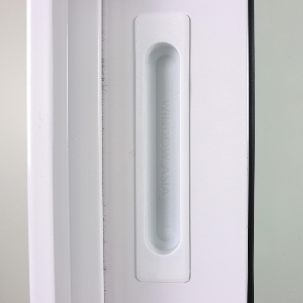 WELLINGTAN (ECO) หน้าต่างอะลูมิเนียม บานเลื่อน SS 120x110ซม. สีขาว พร้อมมุ้ง