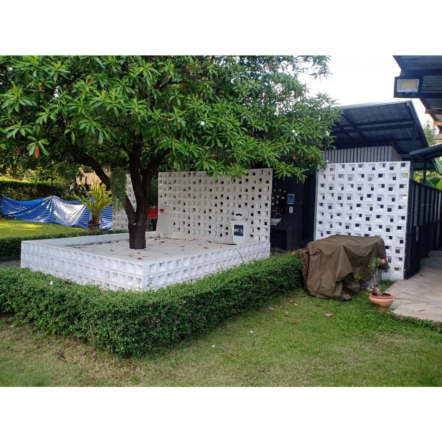 วีบล็อค อิฐบล็อกช่องลมลาย ลายมิติ 5 B ขนาด 19x19x9ซม.