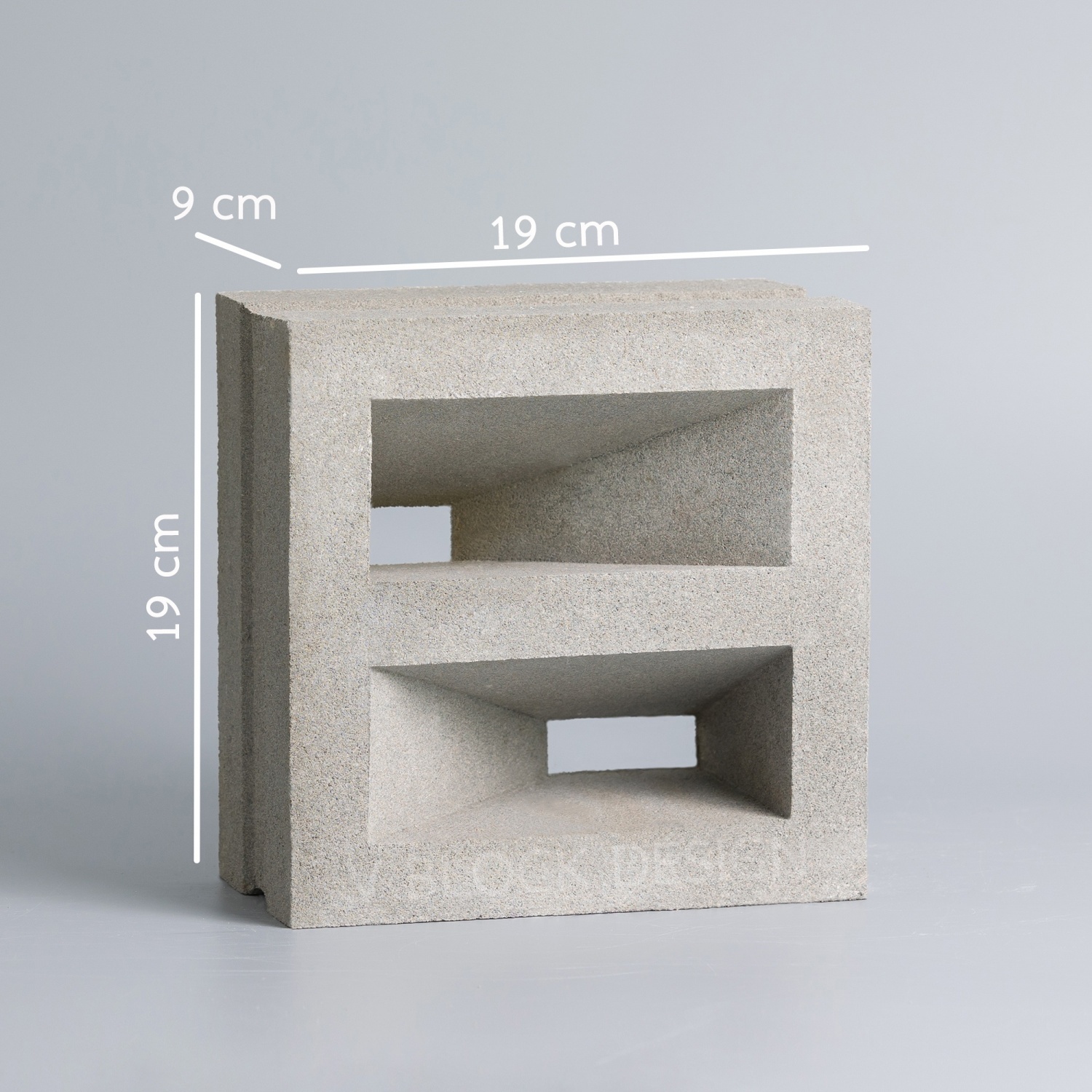 วีบล็อค อิฐบล็อกกันฝน ชนิดสองช่อง ขนาด 19x19x9 ซม.