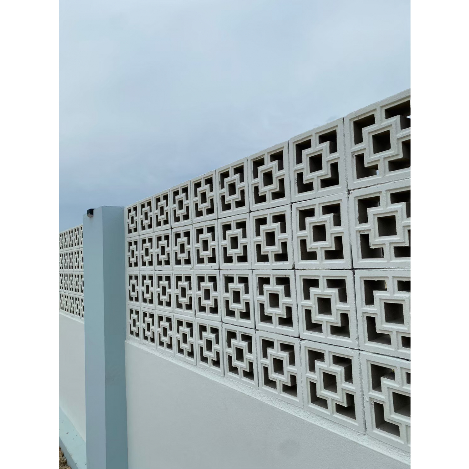 วีบล็อค อิฐบล็อกช่องลมลาย ลายเหลี่ยมจีน B ขนาด 19x19x9ซม.