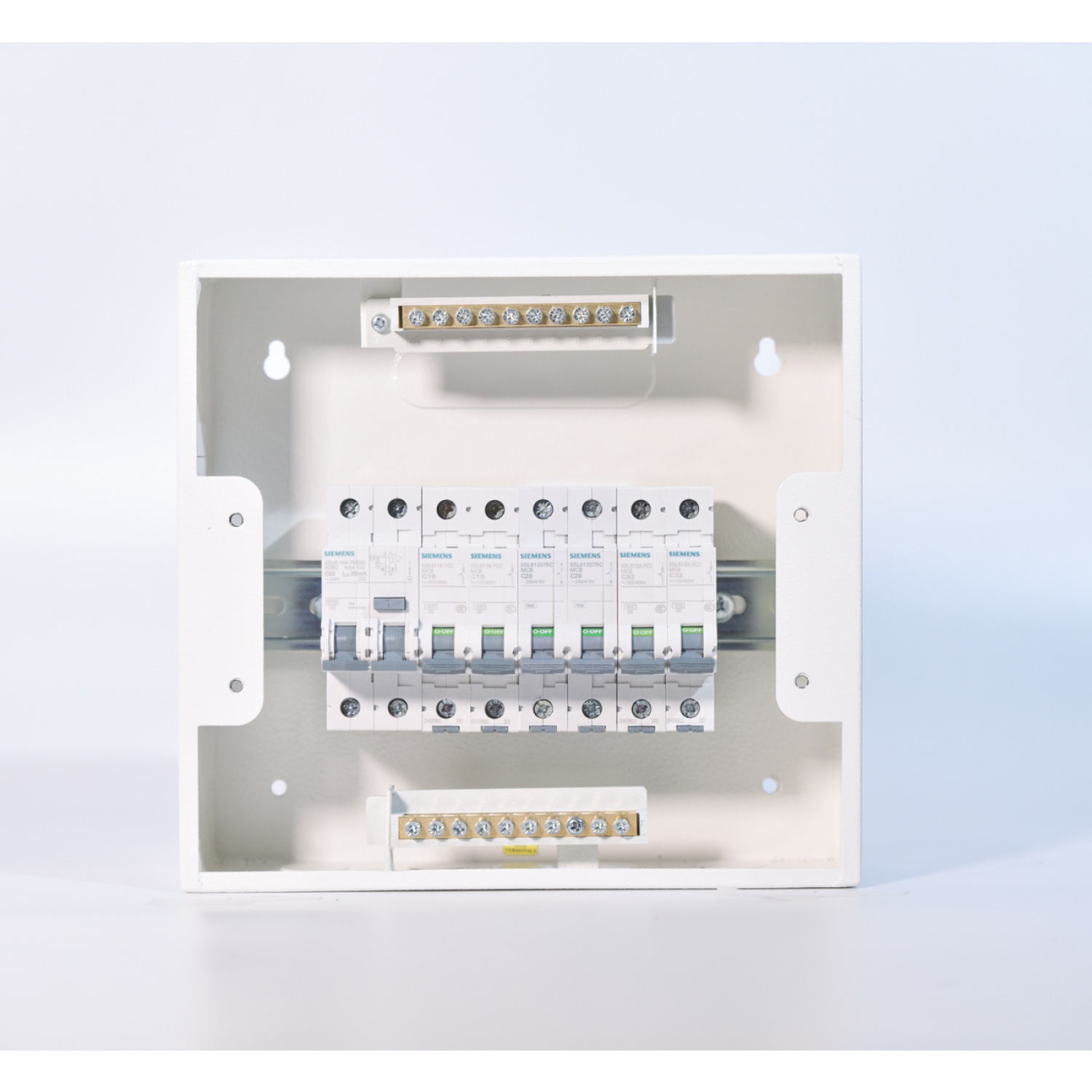 SIEMENS เครื่องตัดไฟอัตโนมัติ 6 ช่อง 63A รุ่น SBTH06-SSF 63 กันดูด