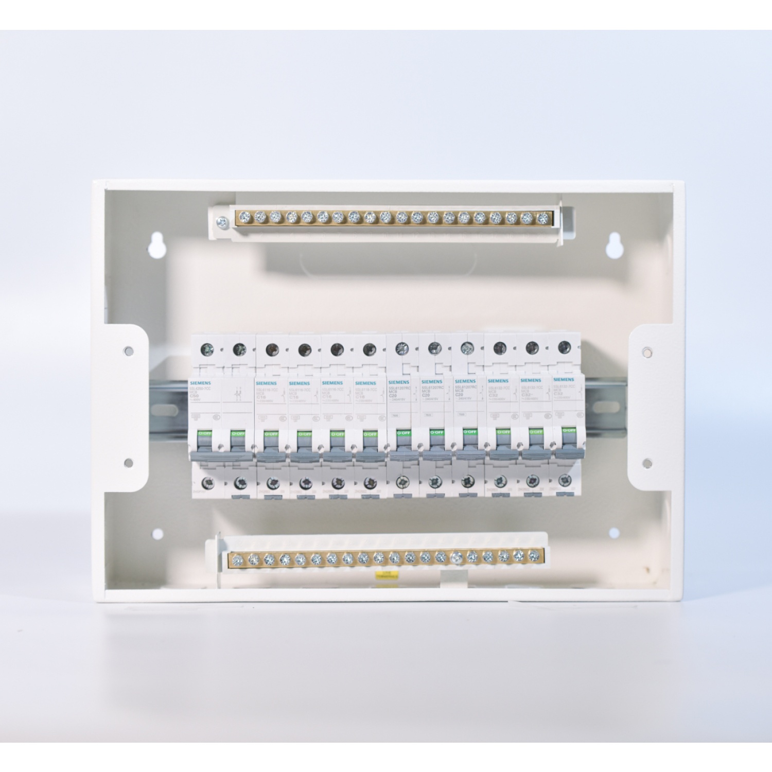 SIEMENS ตู้คอนซูเมอร์ยูนิต ครบชุด 10 ช่องเมน 63 แอมป์ รุ่น SBTH10-S 63