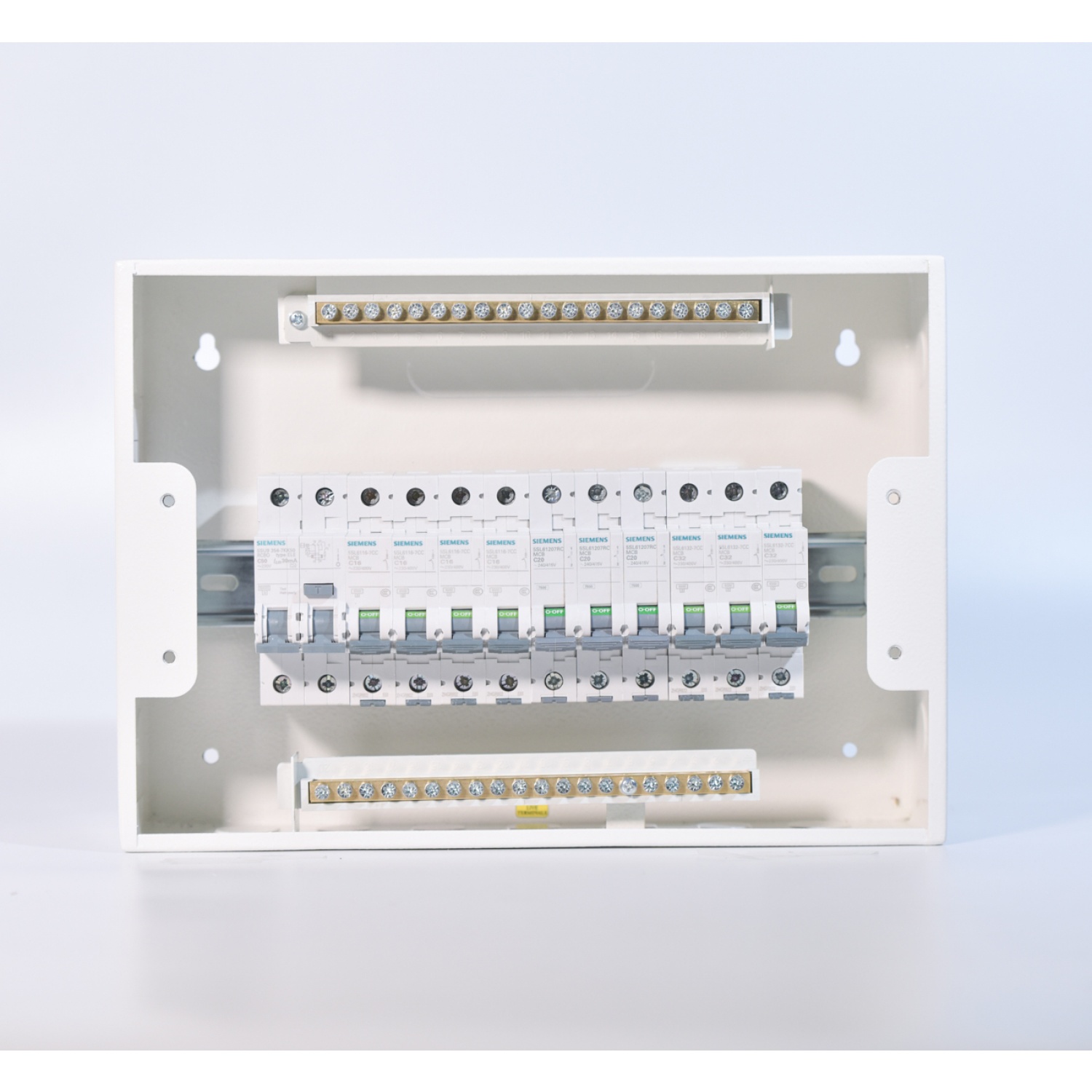 SIEMENS เครื่องตัดไฟอัตโนมัติ 10 ช่อง 50A รุ่น SBTH10-SSF 50 กันดูด