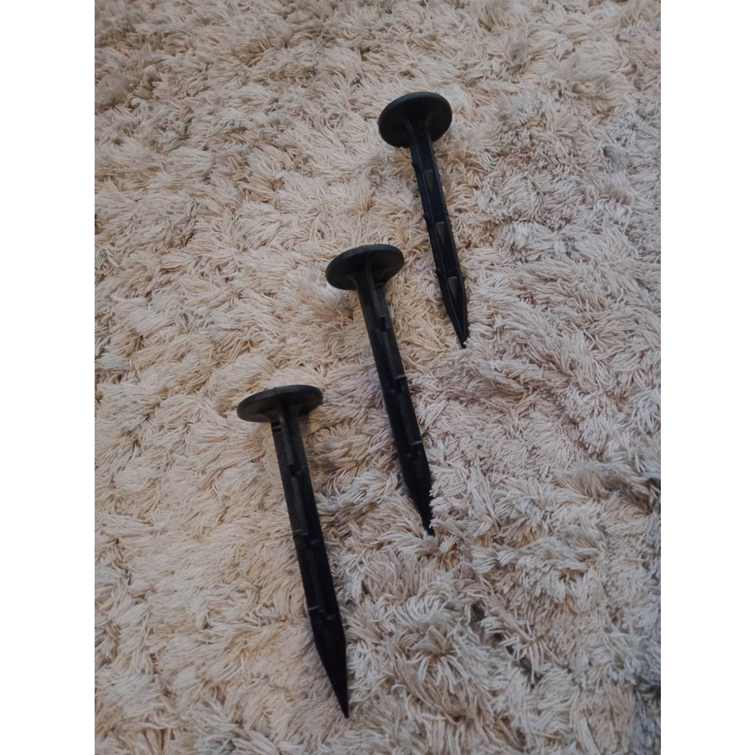 Tree’O หมุดพลาสติกยึดผ้าคลุมวัชพืช 4  แพ็ก 20 ชิ้น