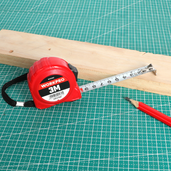 WORKPRO ตลับเมตรพลาสติก  3Mx16mm.รุ่น WP261002 สีแดง 