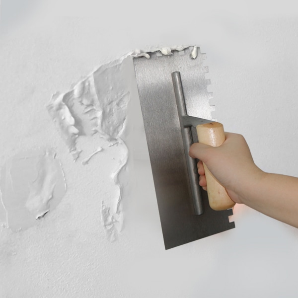 WORKPRO เกรียงหวีสเตนเลสด้ามไม้ ฟันขอบหยัก 6x6 มม. รุ่น WP323006